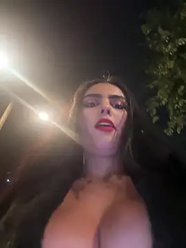 Snapshot of Maddy_Rouse_ chatting on 12.24.24 Maddy Rouse online show from 12.24.24