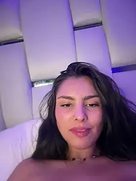 Snapshot of Maddy_Rouse_ chatting on 01.06.25 Maddy Rouse online show from 01.06.25