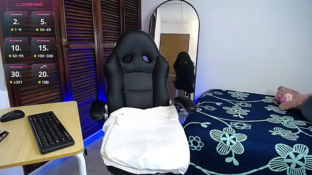 karoll marquez online show from 02.08.25