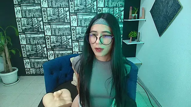 ChloeTurner  online show from 11.06.25