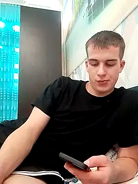 Snapshot of BenXLover chatting on 12.21.24 BenXLover online show from 12.21.24