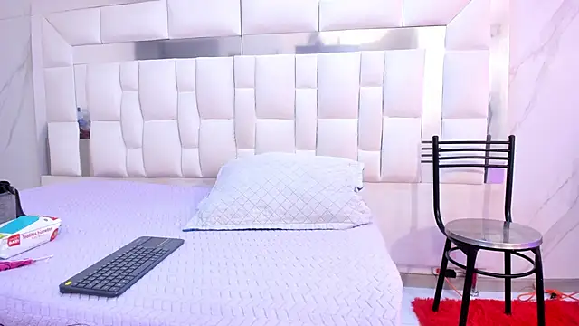 BritneyCollins online show from 11.05.25