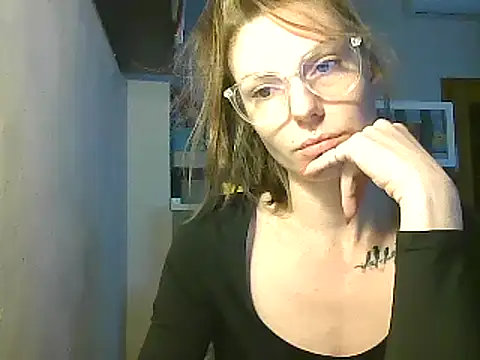 Feli blue online show from 12.13.24