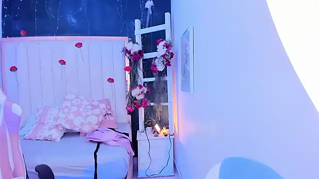 margot smith  online show from 03.04.26