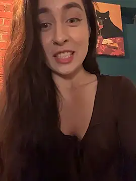 Snapshot of Holly_Play chatting on 06.17.26 Holly Play online show from 06.17.26