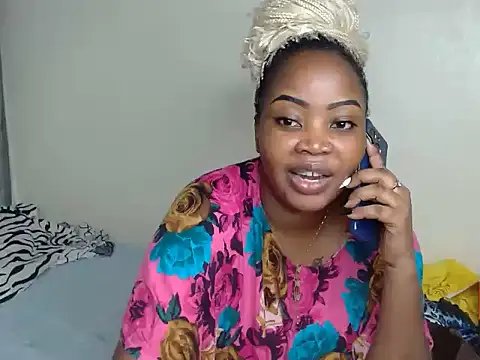 Snapshot of Petit_haris chatting on 06.07.26 Petit haris online show from 06.07.26