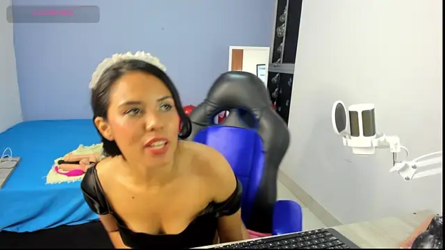 nicol jone1 online show from 02.21.25