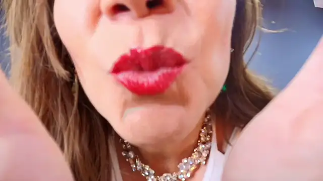 MelaniaKnauss online show from 01.13.25