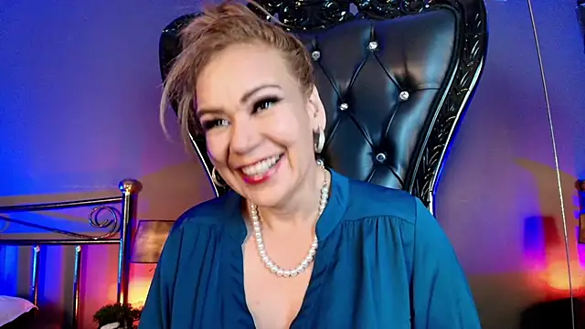 Snapshot of MelaniaKnauss chatting on 04.23.26 MelaniaKnauss online show from 04.23.26