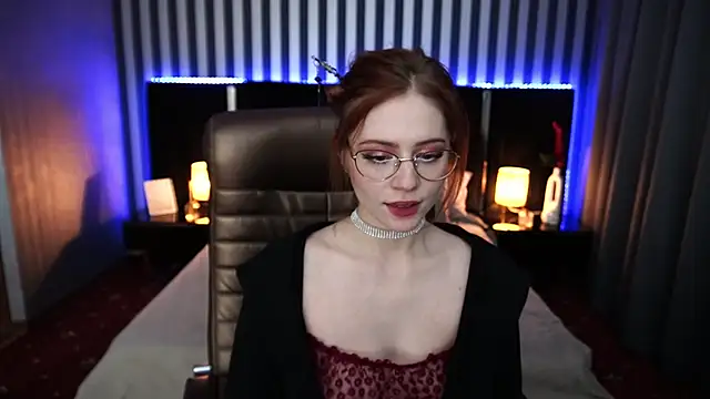 Snapshot of Sasha_Exclusive chatting on 02.06.25 Sasha Exclusive online show from 02.06.25