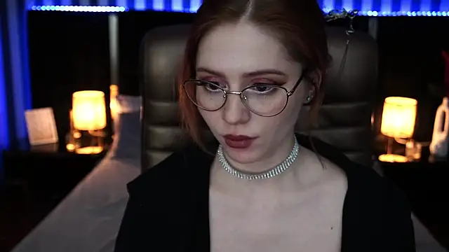 Snapshot of Sasha_Exclusive chatting on 02.06.25 Sasha Exclusive online show from 02.06.25