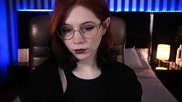 Snapshot of Sasha_Exclusive chatting on 02.23.25 Sasha Exclusive online show from 02.23.25