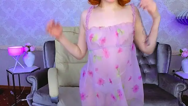 Snapshot of Sasha_Exclusive chatting on 09.17.25 Sasha Exclusive online show from 09.17.25