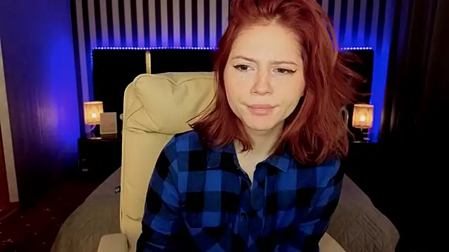 Snapshot of Sasha_Exclusive chatting on 11.03.25 Sasha Exclusive online show from 11.03.25