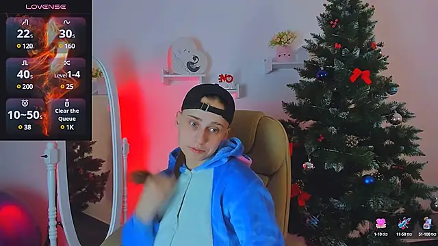 Snapshot of Dolly__Queen_ chatting on 12.11.24 Dolly Queen online show from 12.11.24