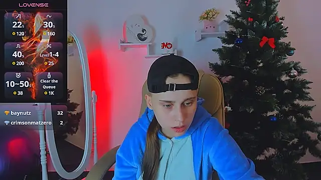 Snapshot of Dolly__Queen_ chatting on 12.11.24 Dolly Queen online show from 12.11.24