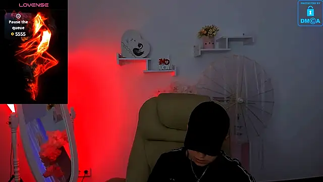 Snapshot of Dolly__Queen_ chatting on 01.27.25 Dolly Queen online show from 01.27.25