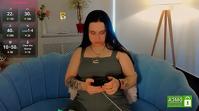 Snapshot of Dolly__Queen_ chatting on 02.21.25 Dolly Queen online show from 02.21.25