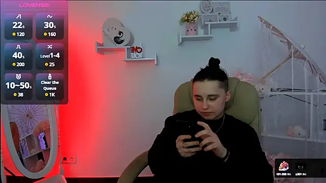 Snapshot of Dolly__Queen_ chatting on 03.03.25 Dolly Queen online show from 03.03.25