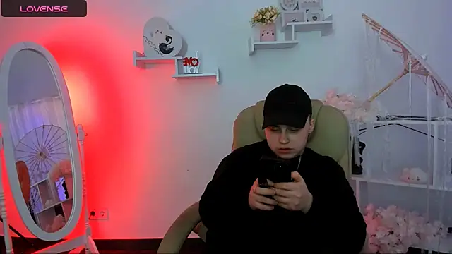 Snapshot of Dolly__Queen_ chatting on 03.04.25 Dolly Queen online show from 03.04.25