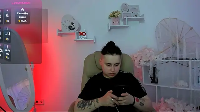 Snapshot of Dolly__Queen_ chatting on 03.07.25 Dolly Queen online show from 03.07.25