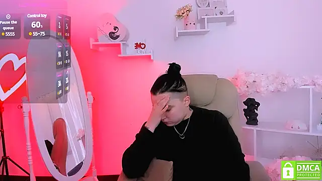 Snapshot of Dolly__Queen_ chatting on 03.16.25 Dolly Queen online show from 03.16.25