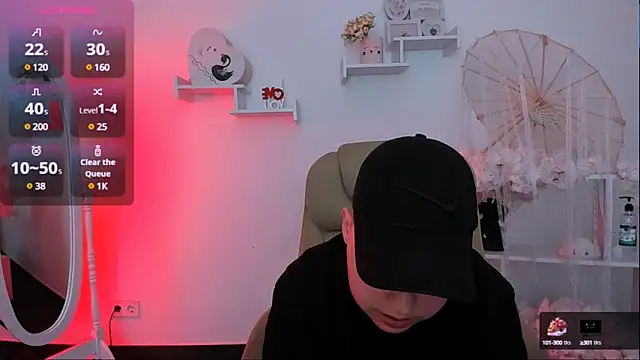 Snapshot of Dolly__Queen_ chatting on 03.19.25 Dolly Queen online show from 03.19.25