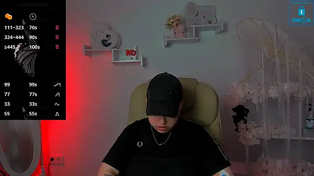 Snapshot of Dolly__Queen_ chatting on 03.22.25 Dolly Queen online show from 03.22.25