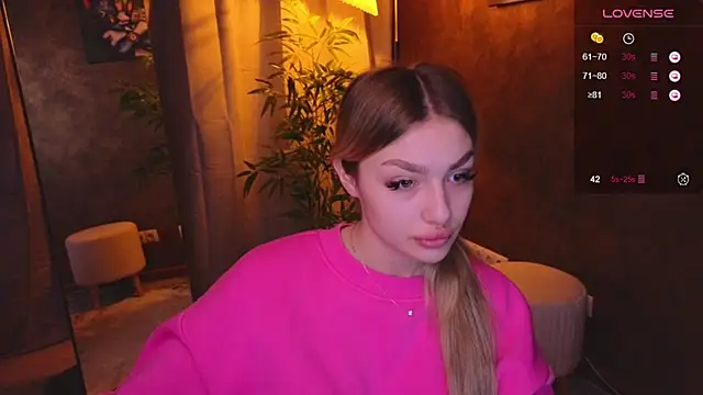 Ella Milla online show from 01.05.25