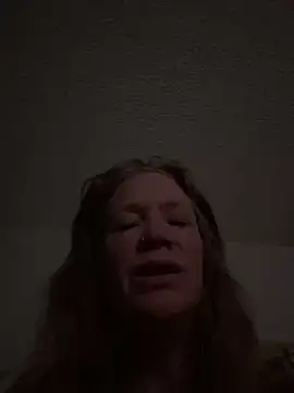 Snapshot of dandthotsex chatting on 12.16.24 dandthotsex online show from 12.16.24