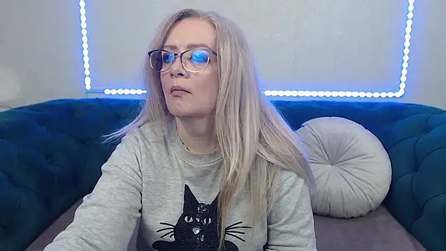 Snapshot of IvanaCharm chatting on 05.04.26 IvanaCharm online show from 05.04.26