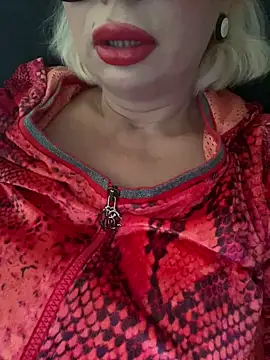 Snapshot of luna_14 chatting on 10.03.25 luna 14 online show from 10.03.25