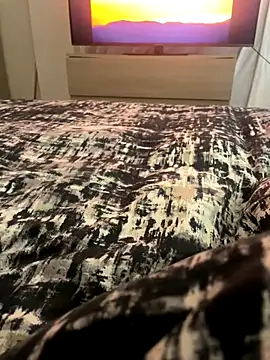 Snapshot of luna_14 chatting on 10.04.25 luna 14 online show from 10.04.25