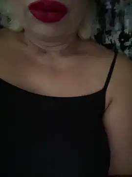 Snapshot of luna_14 chatting on 10.09.25 luna 14 online show from 10.09.25