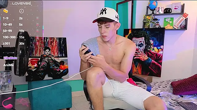 Snapshot of flowers18 chatting on 02.04.26 flowers18 online show from 02.04.26