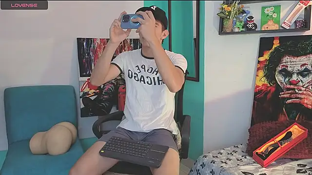 flowers18 online show from 04.13.26