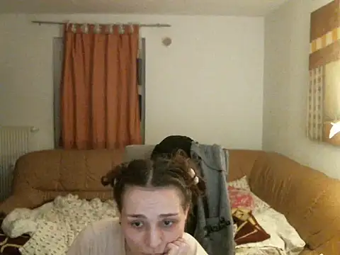 Snapshot of ludovika09 chatting on 07.15.26 ludovika09 online show from 07.15.26