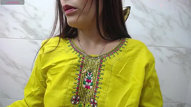 Snapshot of shantala_krisha chatting on 05.19.26 shantala krisha online show from 05.19.26