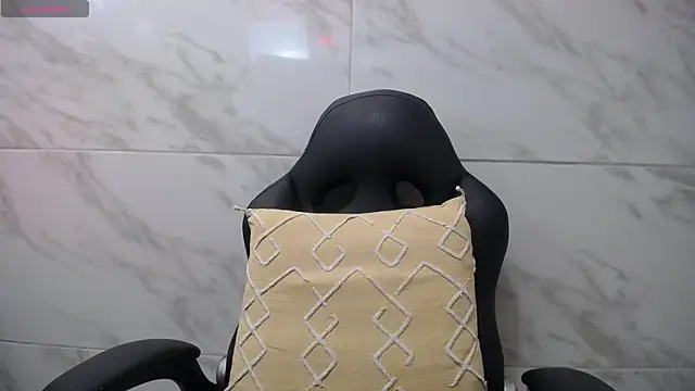 Snapshot of shantala_krisha chatting on 05.26.26 shantala krisha online show from 05.26.26