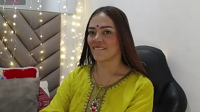 Snapshot of shantala_krisha chatting on 06.13.26 shantala krisha online show from 06.13.26