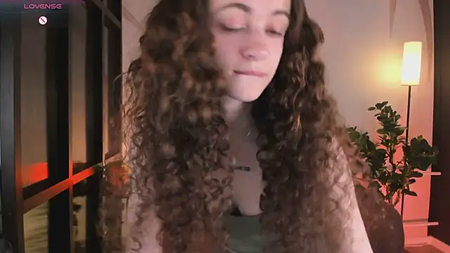 Snapshot of Curly_Moon chatting on 07.01.26 Curly Moon online show from 07.01.26