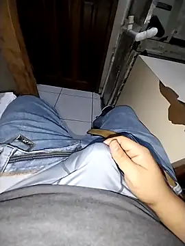 Whiper2024 online show from 12.19.25