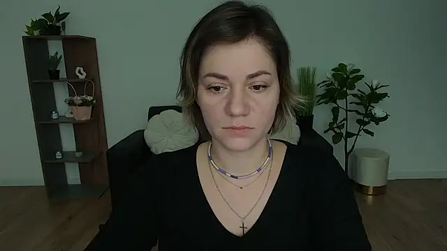 Snapshot of MariaSttone chatting on 12.11.24 MariaSttone online show from 12.11.24