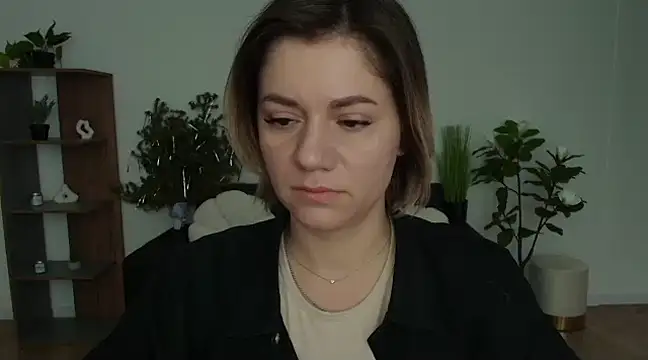 Snapshot of MariaSttone chatting on 01.06.25 MariaSttone online show from 01.06.25