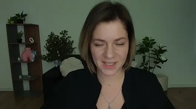 Snapshot of MariaSttone chatting on 01.11.25 MariaSttone online show from 01.11.25