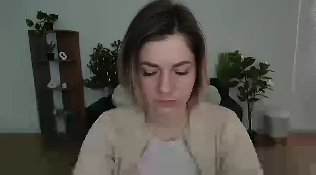 Snapshot of MariaSttone chatting on 01.16.25 MariaSttone online show from 01.16.25
