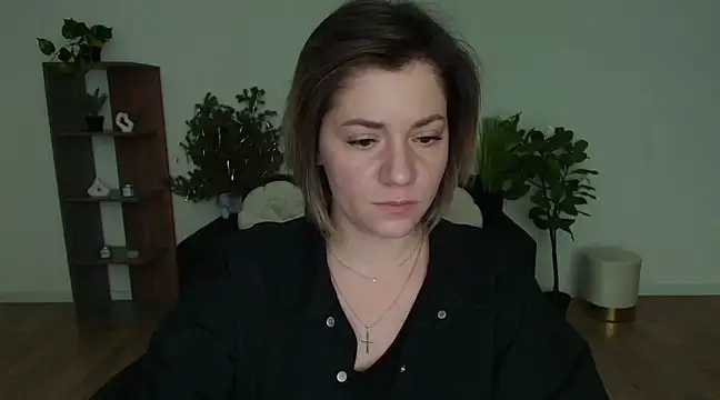 Snapshot of MariaSttone chatting on 01.20.25 MariaSttone online show from 01.20.25