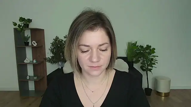 Snapshot of MariaSttone chatting on 01.22.25 MariaSttone online show from 01.22.25