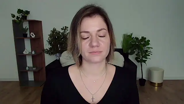 Snapshot of MariaSttone chatting on 01.22.25 MariaSttone online show from 01.22.25