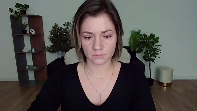 Snapshot of MariaSttone chatting on 01.22.25 MariaSttone online show from 01.22.25